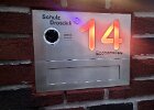 Unser Kunde hat die Hausnummer mit RGB LED`s hinterlegt.