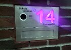 Unser Kunde hat die Hausnummer mit RGB LED`s hinterlegt.
