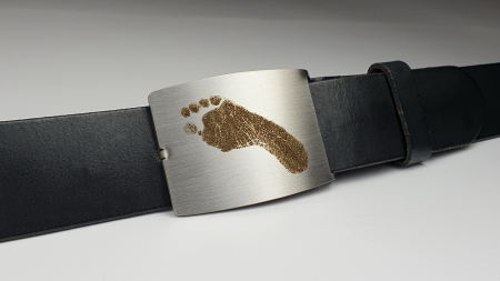 Buckle mit gebrsteter Oberflche und Fotolasergravur gegen Aufpreis