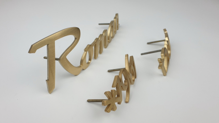 Grabschrift vergoldet, nach Kundenschablone genau fr den Stein in Form gebracht